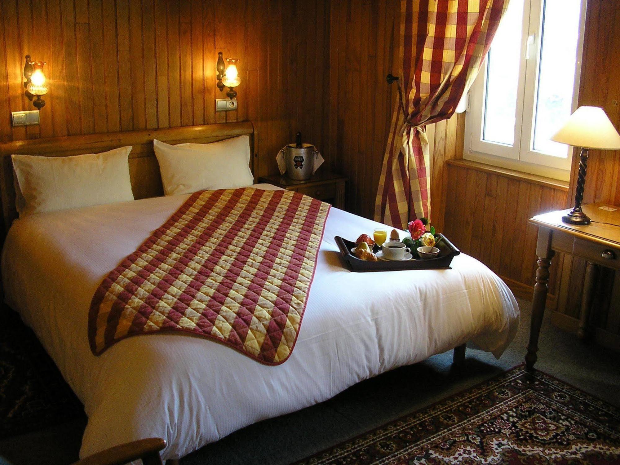 Logis Hotel Des Bains Gérardmer Exteriör bild