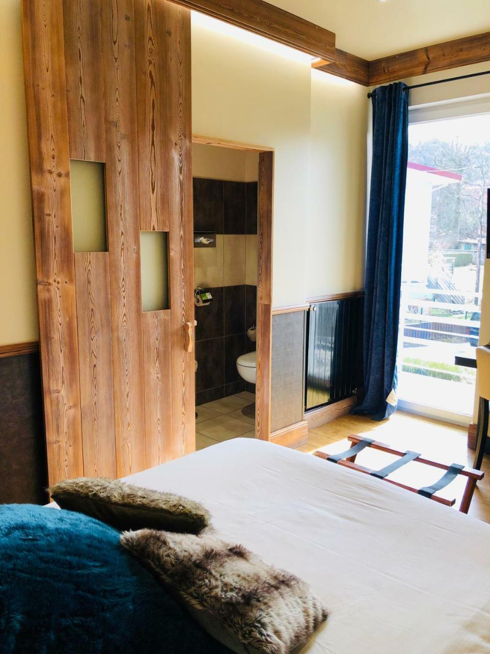 Logis Hotel Des Bains Gérardmer Exteriör bild